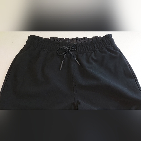 Athleta Black Metropolis Jogger Size 4 NWOT - Picture 2 of 10